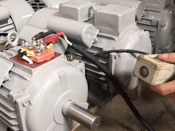 单相异步电动机